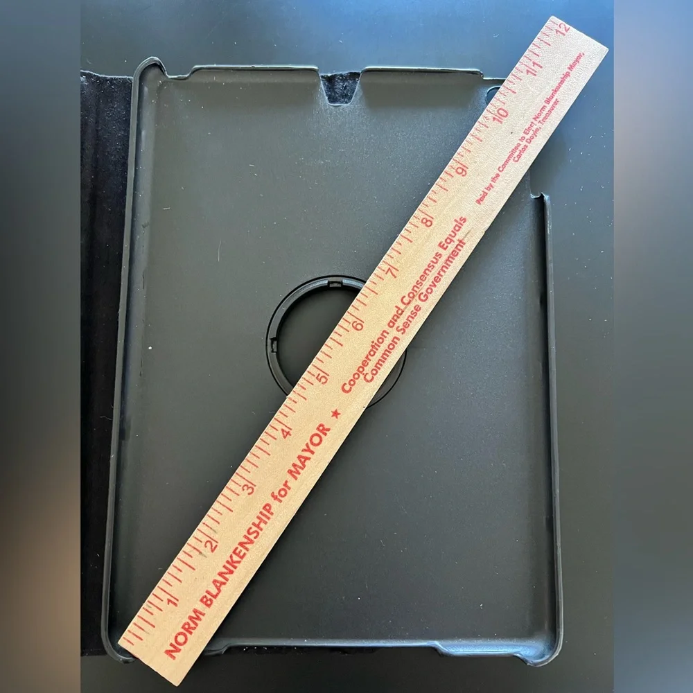 NWT iPad Cover
